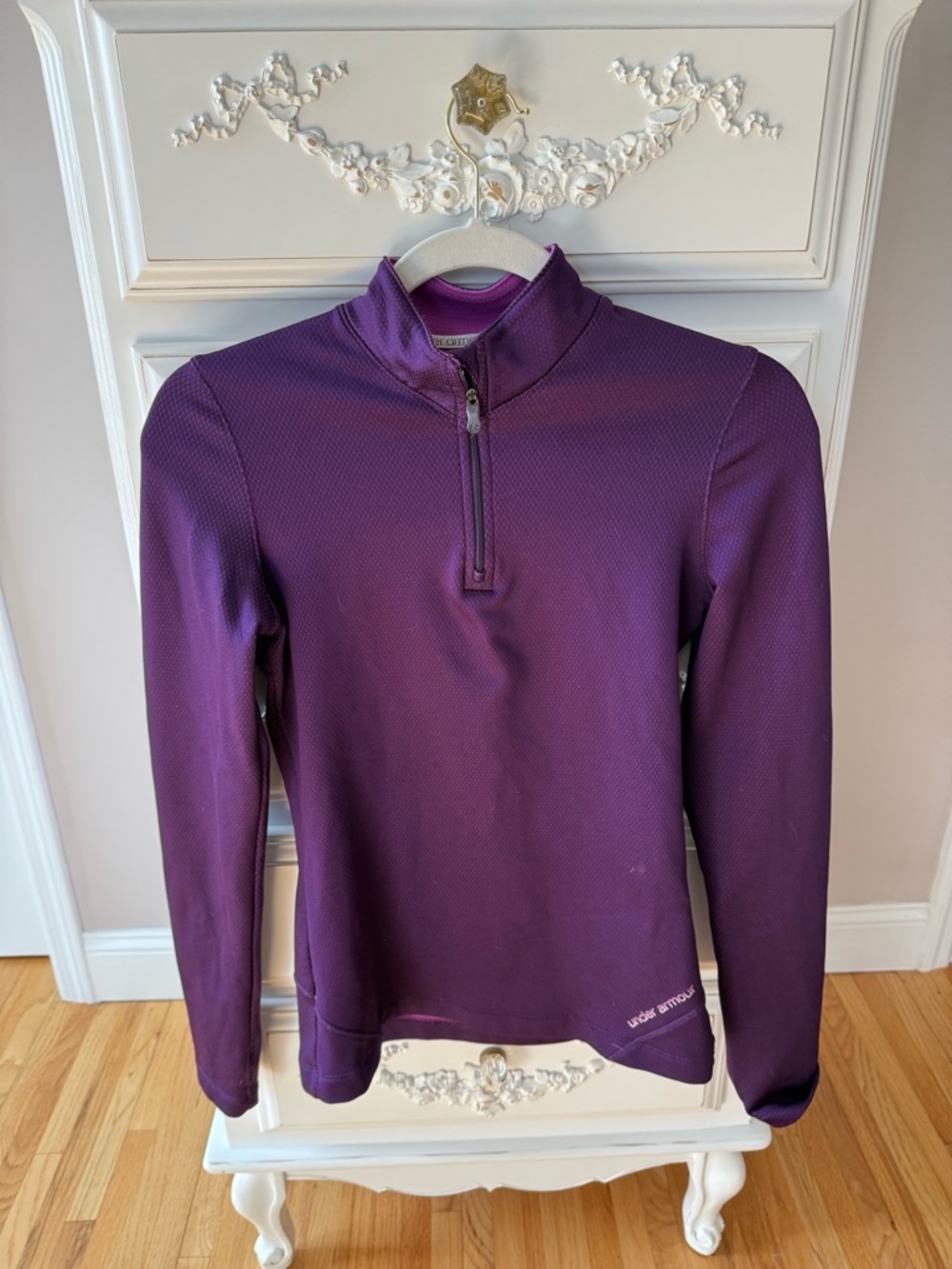 Under Amour women’s quarter zip - size small